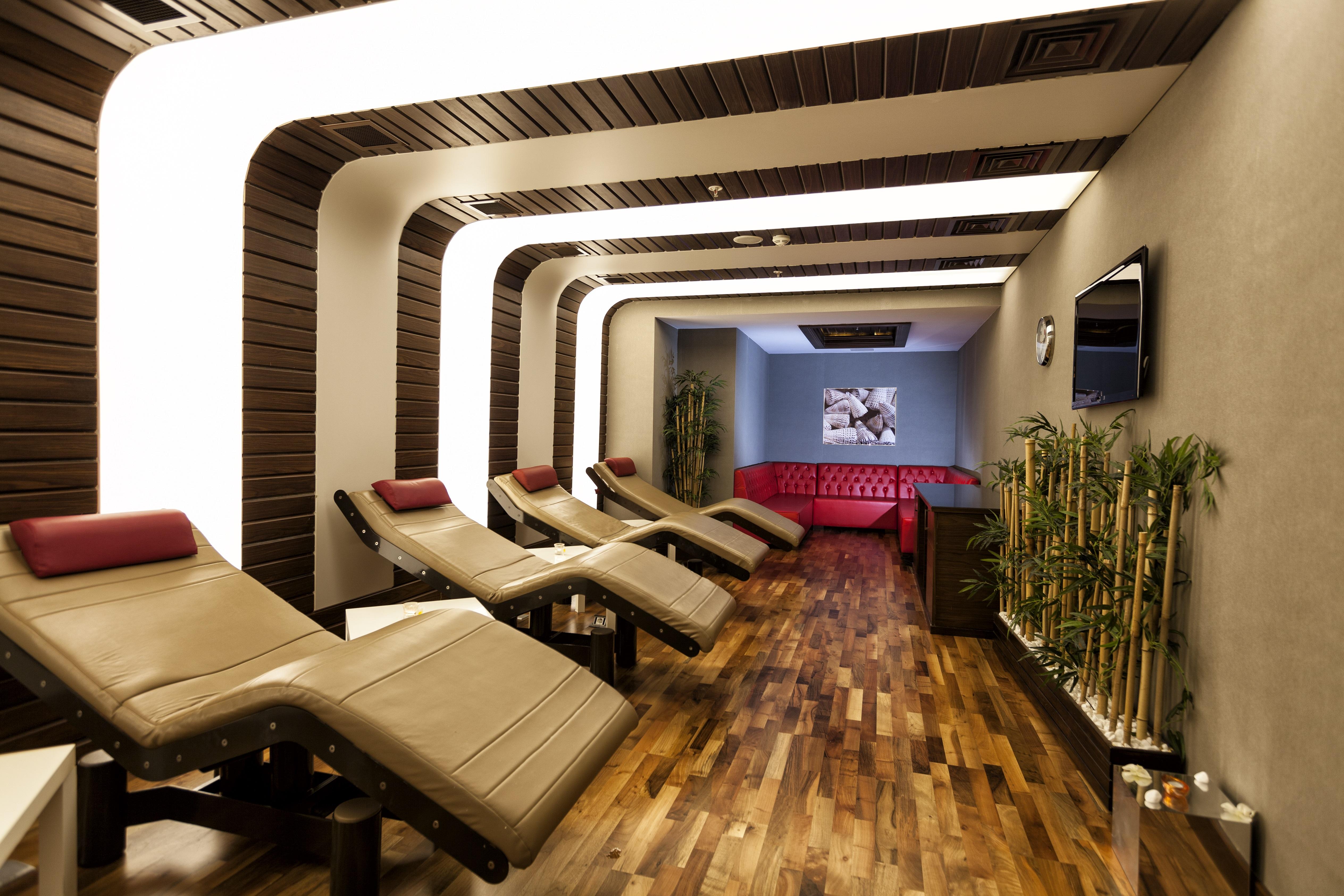 Hotel Ramada Plaza By Wyndham Izmit Kocaeli Exterior foto A foot massage parlor in Seoul, South Korea